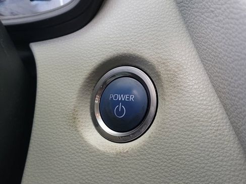 Used 2020 Toyota Corolla LE image 33