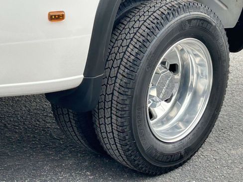 Used 2024 GMC Sierra 3500 Denali w/ Denali Reserve Package image 10