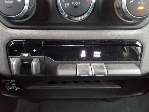 Used 2024 RAM 2500 Big Horn w/ Bed Utility Group image 22