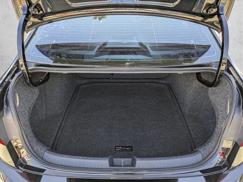 Used 2019 Volkswagen Jetta SE image 6