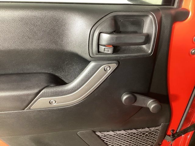 Used 2018 Jeep Wrangler Unlimited Sport AWD/4WD image 11