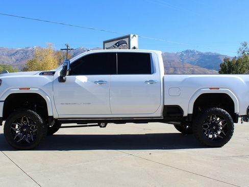 Used 2022 GMC Sierra 3500 Denali w/ Denali Ultimate Package image 41