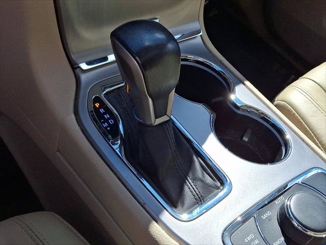 Certified 2021 Jeep Grand Cherokee Limited w/ Premium Lighting Group AWD/4WD image 13