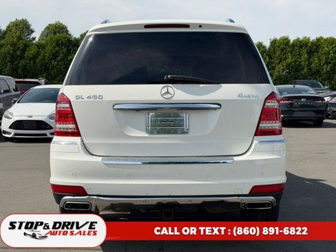 Used 2011 Mercedes-Benz GL 450 4MATIC image 4