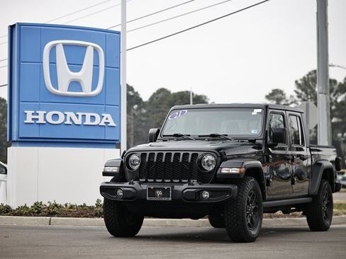 Used 2021 Jeep Gladiator Willys image 1