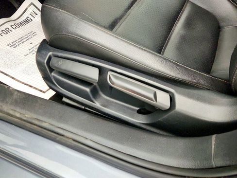 Used 2017 Volkswagen Jetta SE image 12