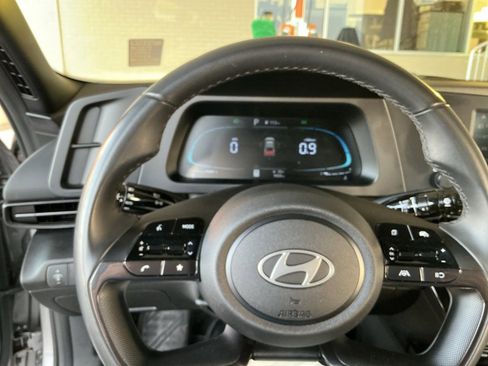 Certified 2025 Hyundai Elantra Sport image 9