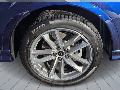 Certified 2025 Audi Q3 2.0T Premium w/ Convenience Package image 8