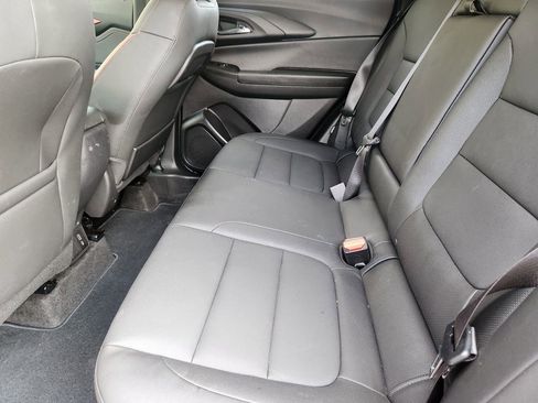 Used 2025 Chevrolet TrailBlazer RS w/ Convenience Package FWD image 19