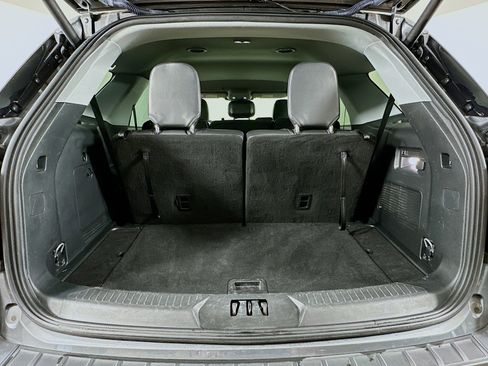 Used 2024 Ford Explorer XLT w/ Equipment Group 202A image 28