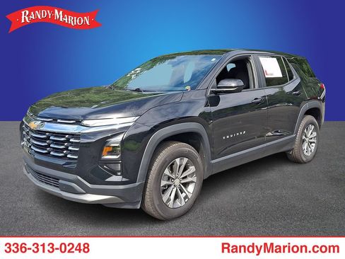Used 2025 Chevrolet Equinox LT AWD/4WD image 1