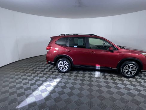 Certified 2023 Subaru Forester Premium image 9