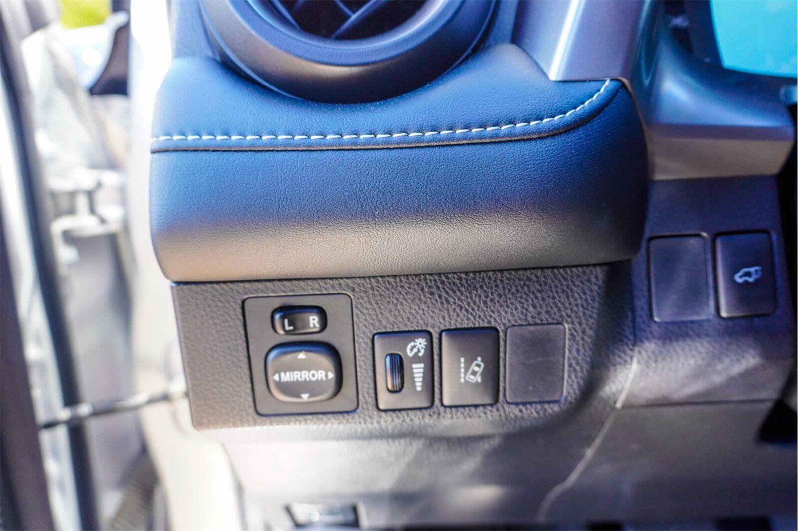 Used 2016 Toyota RAV4 Limited w/ Advanced Technology Package AWD/4WD image 25