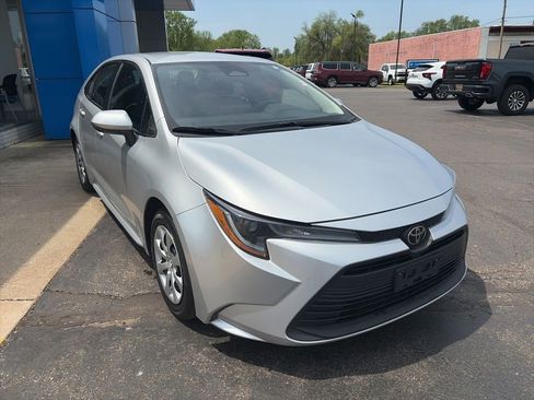 Used 2024 Toyota Corolla LE FWD image 5
