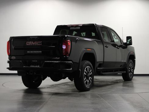 Used 2020 GMC Sierra 2500 AT4 w/ AT4 Premium Package image 4