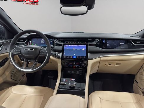 New 2024 Jeep Grand Cherokee Limited 4xe image 19