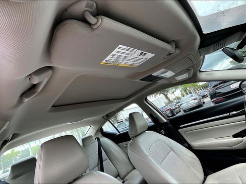 Used 2024 Nissan Altima 2.5 SL AWD/4WD image 13
