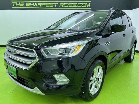 Used 2017 Ford Escape SE w/ SE Leather Comfort Package FWD image 5