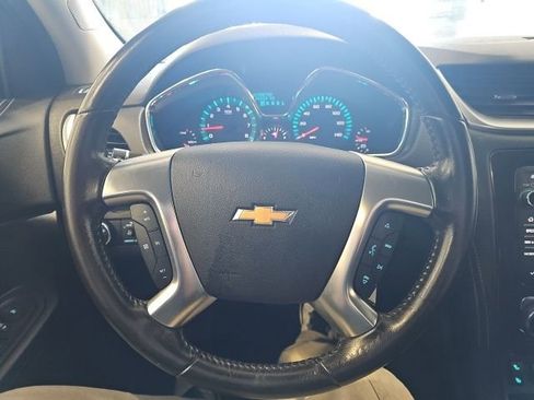 Used 2017 Chevrolet Traverse LT AWD/4WD image 16
