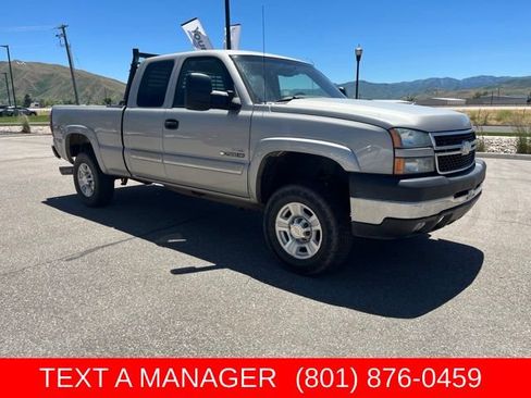 Used 2006 Chevrolet Silverado 2500 LT w/ Heavy-Duty Power Package AWD/4WD image 1
