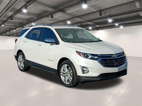 Used 2019 Chevrolet Equinox Premier AWD/4WD image 2