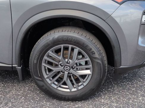 Used 2021 Nissan Rogue S AWD/4WD image 11