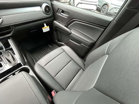 New 2026 Chevrolet Colorado LT w/ LT Convenience Package AWD/4WD image 14