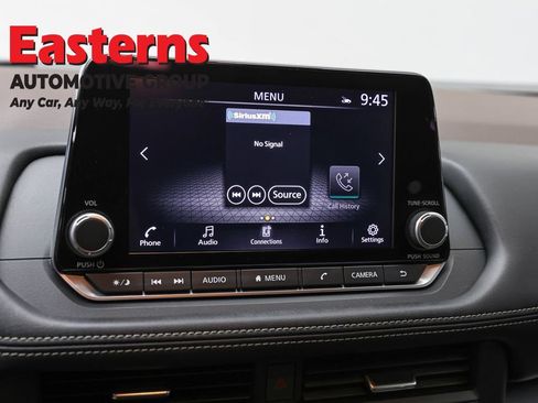Used 2023 Nissan Rogue SV AWD/4WD image 18