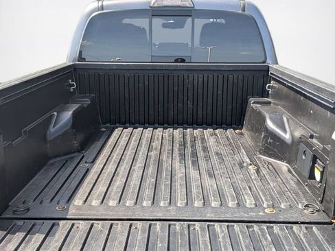 Used 2019 Toyota Tacoma TRD Sport AWD/4WD image 26