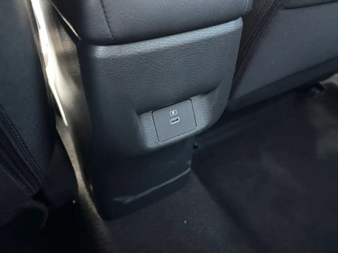 Used 2025 Nissan Versa SV w/ Trunk Package FWD image 44