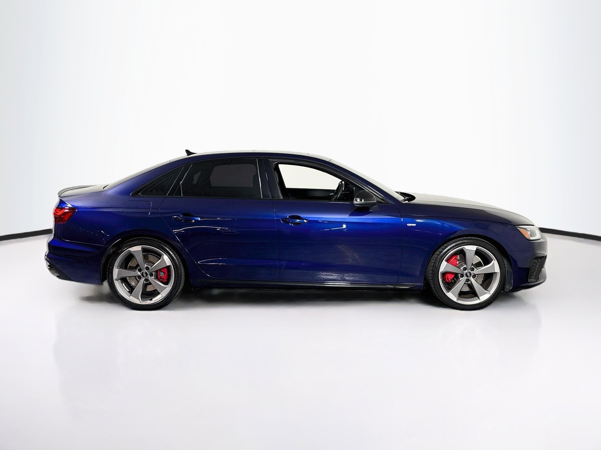 Used 2023 Audi A4 2.0T Premium Plus w/ Premium Plus Package AWD/4WD image 7