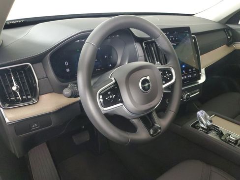 Certified 2025 Volvo XC90 B6 Core w/ Climate Package image 28