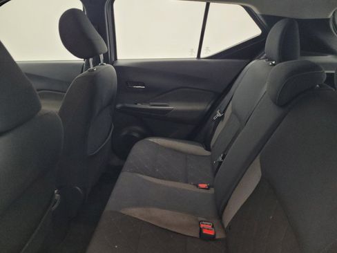 Used 2019 Nissan Kicks SV image 18