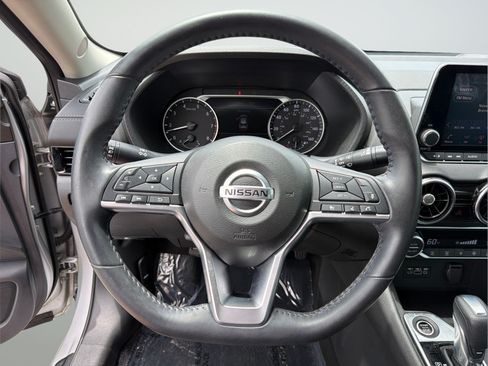 Certified 2021 Nissan Sentra SV FWD image 10