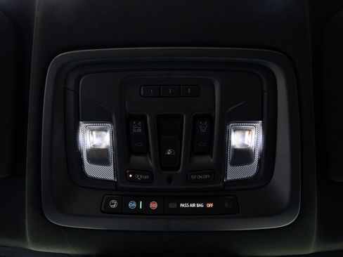 Used 2024 GMC Sierra 2500 AT4 w/ AT4 Premium Plus Package AWD/4WD image 27