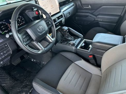 Used 2025 Toyota Tacoma TRD Off-Road w/ TRD Off Road Upgrade Package AWD/4WD image 9
