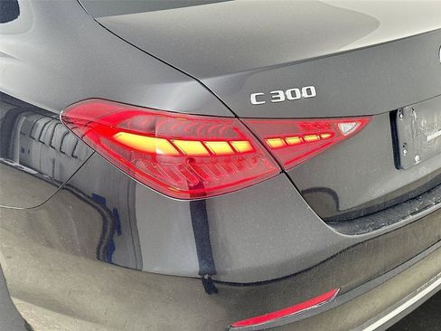 Certified 2022 Mercedes-Benz C 300 4MATIC Sedan image 9