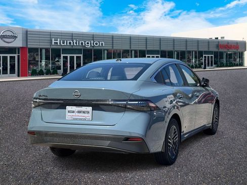 New 2026 Nissan Sentra SV w/ SV Convenience Package FWD image 3