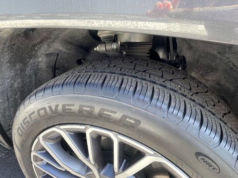 Used 2023 Jeep Grand Cherokee L Summit image 8