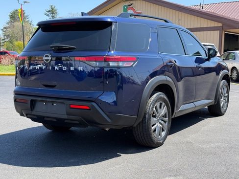 Used 2025 Nissan Pathfinder SV FWD image 8