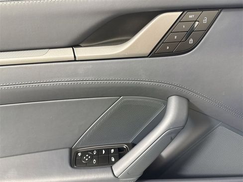 New 2026 Porsche 911 Carrera image 33