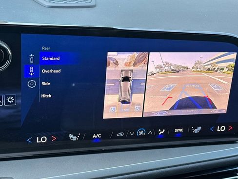 New 2025 Chevrolet Traverse LT w/ Enhanced Driving Package image 23