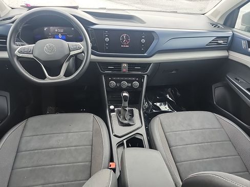 Used 2024 Volkswagen Taos SE image 7