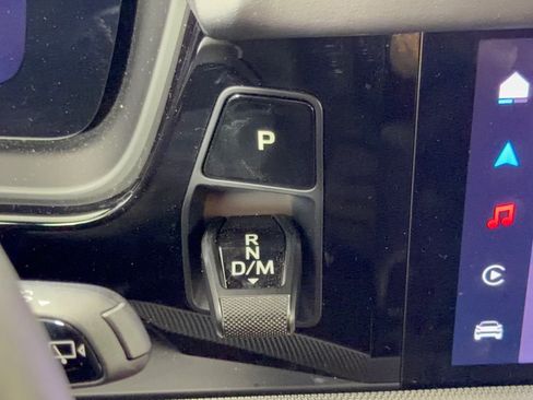 Certified 2025 Porsche Cayenne E-Hybrid AWD/4WD image 21