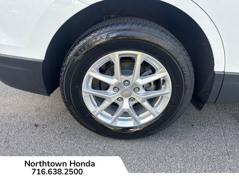 Used 2023 Chevrolet Equinox LS w/ LS Convenience Package AWD/4WD image 14