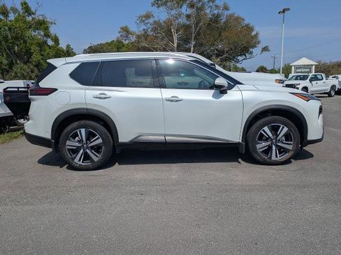 Used 2024 Nissan Rogue SL w/ SL Premium Package image 9