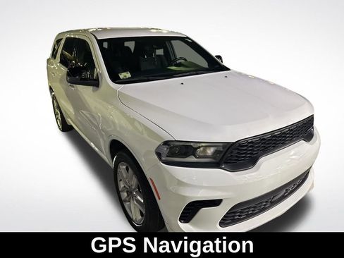 Used 2023 Dodge Durango GT image 2