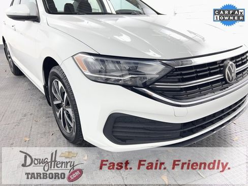 Used 2022 Volkswagen Jetta S image 7