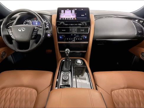 Used 2024 INFINITI QX80 Sensory AWD/4WD image 19