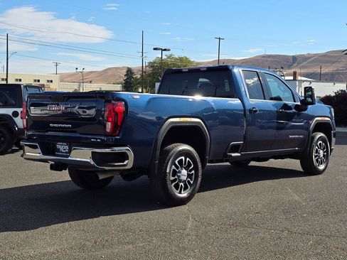 Used 2023 GMC Sierra 2500 SLE w/ SLE Convenience Package image 5